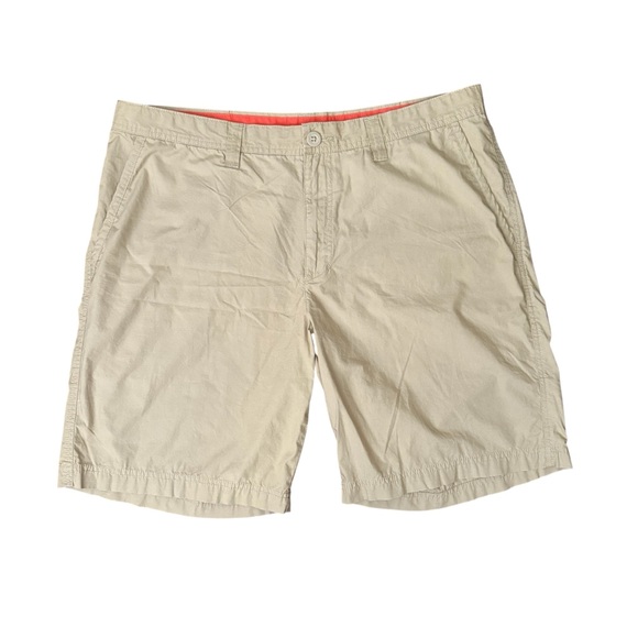 COLUMBIA Mens Khaki/Beige Shorts Size 38W 10L EUC - Picture 1 of 4
